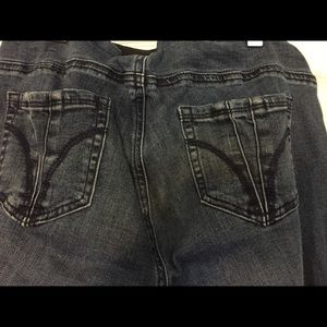 full-panel maternity jeans, Motherhood brand